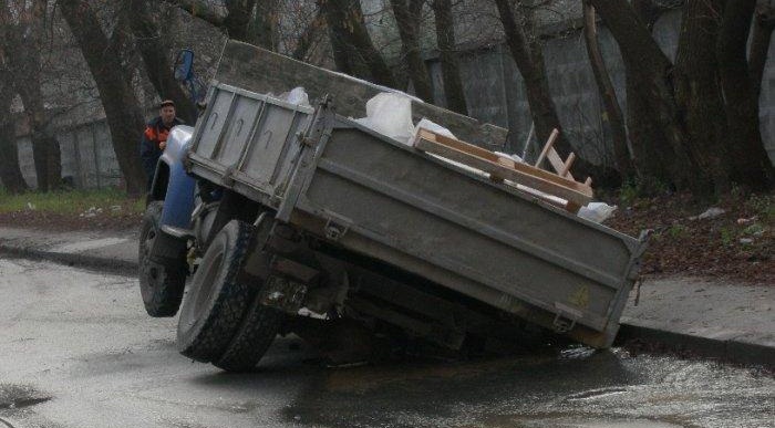 Владельцы грузовиков будут платить за разбитые дороги Краснодара