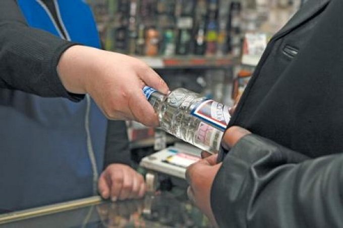 В Краснодаре заведения, торгующие алкоголем незаконно, лишат лицензии