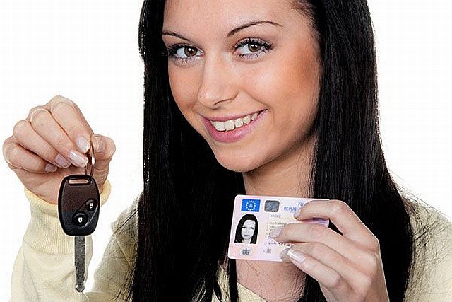 Какие документы нужны для выдача или замены водительских удостоверений?